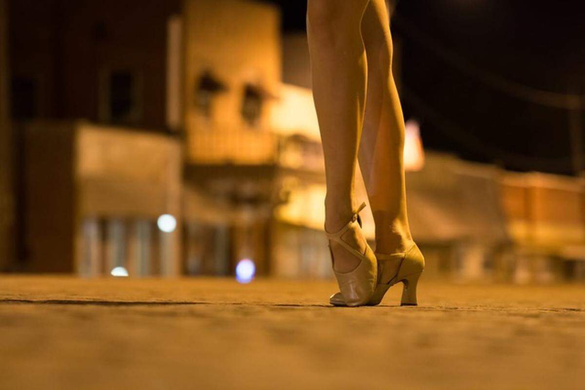 Barton’s showgirl shoes.