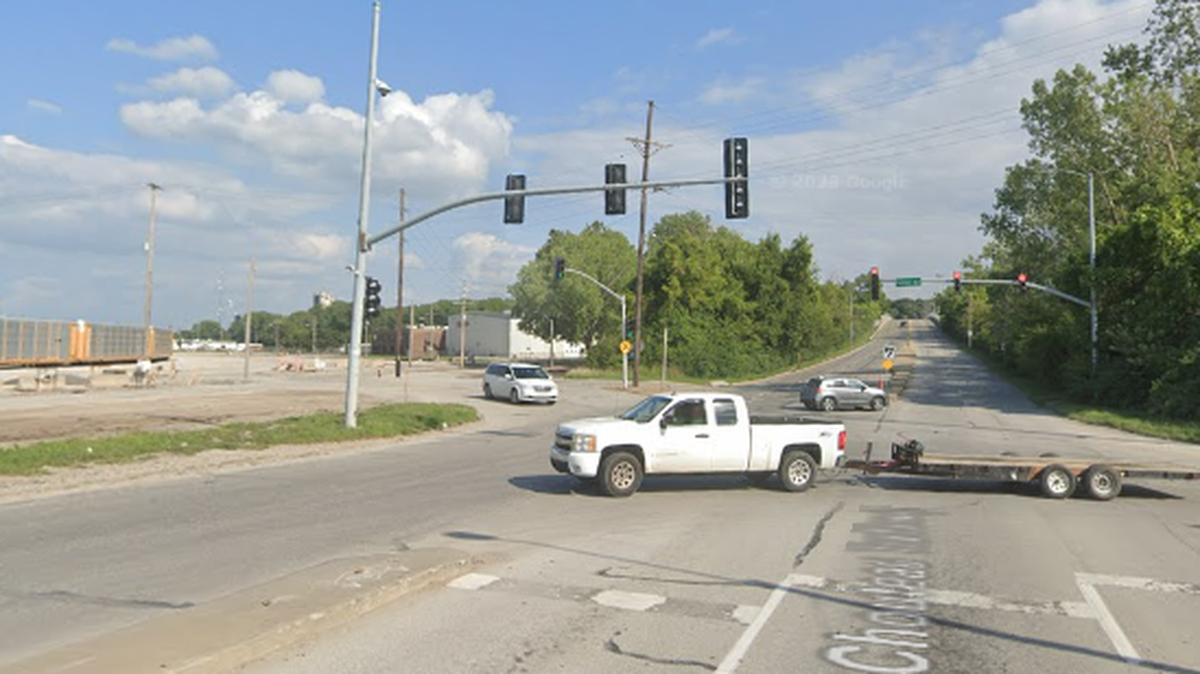 A motorcyclist was taken to the hospital with serious injuries suffered in a Monday afternoon crash at Northeast Chouteau Trafficway and East Gardner Avenue in Kansas City’s Northeast Industrial District, police said.