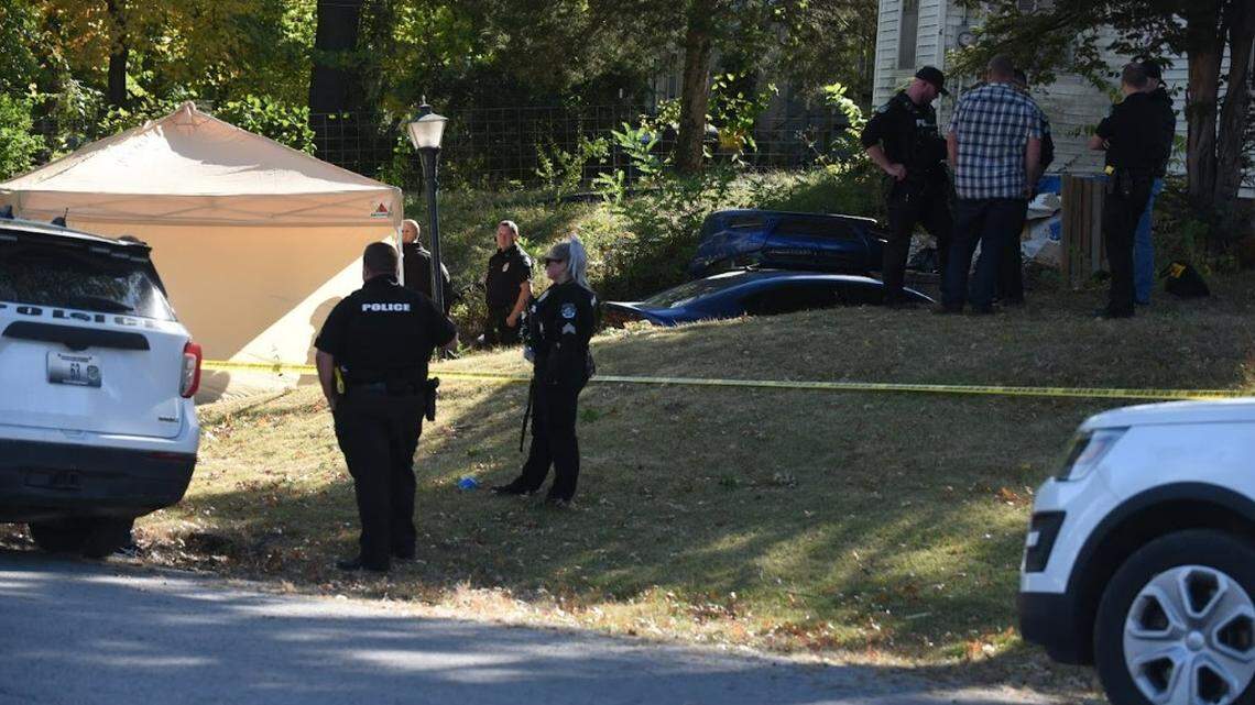 Woman held in Excelsior Springs kidnapping had been captive since last month: Charges