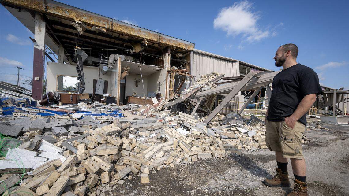 Kansas town is lucky to see no tornado deaths. But manufacturing center is ‘gone’