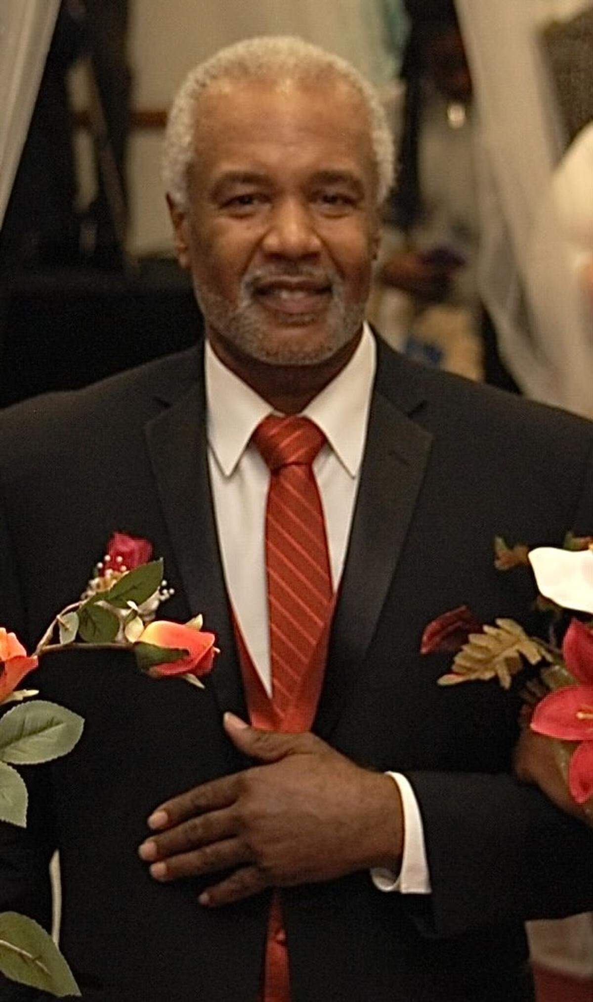 Leon Jenkins Jr., a minister, musician and father of three, died on April 16 at 64 due to natural causes.