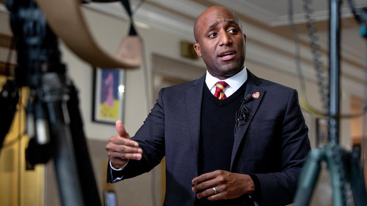 Kansas City Mayor Quinton Lucas gave his charter commission six weeks to do its work. His predecessor let his charter commission take five months.