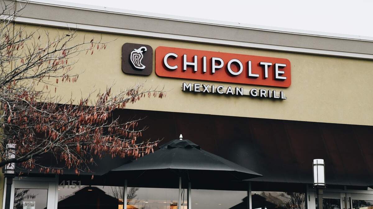 A Kansas City Chipotle at 4151 Sterling Ave., Suite B, changed its sign in honor of Travis Kelce’s misspelled tweet.
