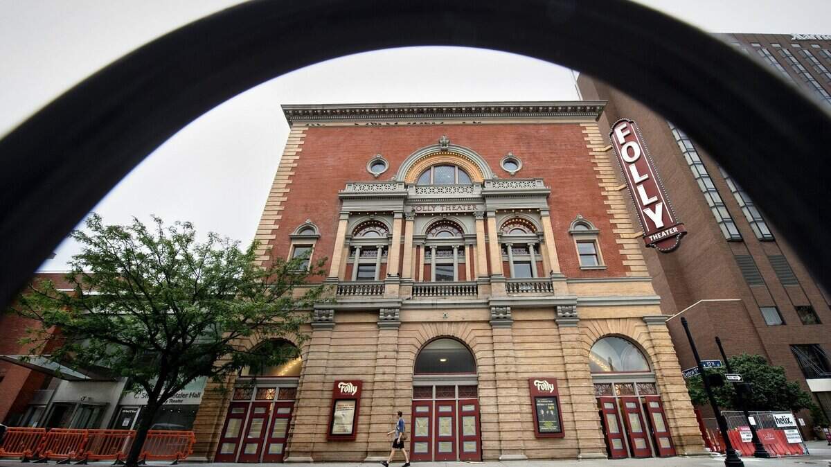 19-Jähriger behauptet, 500 Dollar für Vandalismus am Folly Theater ...