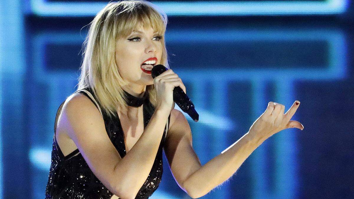 Taylor Swift’s first presale tickets went on sale Tuesday, sending fans into a frenzy online.