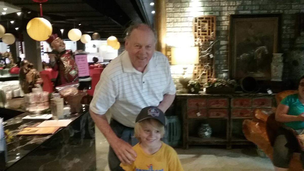 A photo of Len Dawson with Brent Smith's son, Lincoln, at Bo Ling's Chinese restaurant on the Plaza in 2017.