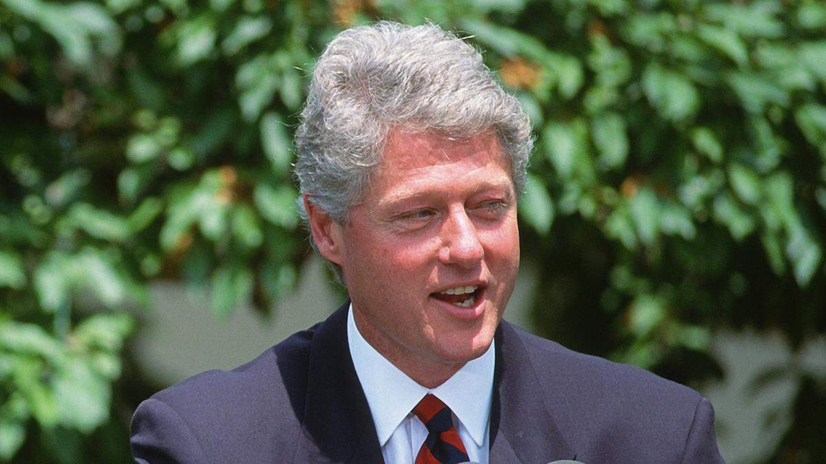 In 1995, President Bill Clinton highlighted KCPD Chief Stephen Bishop’s success with community policing. We need more if that today.