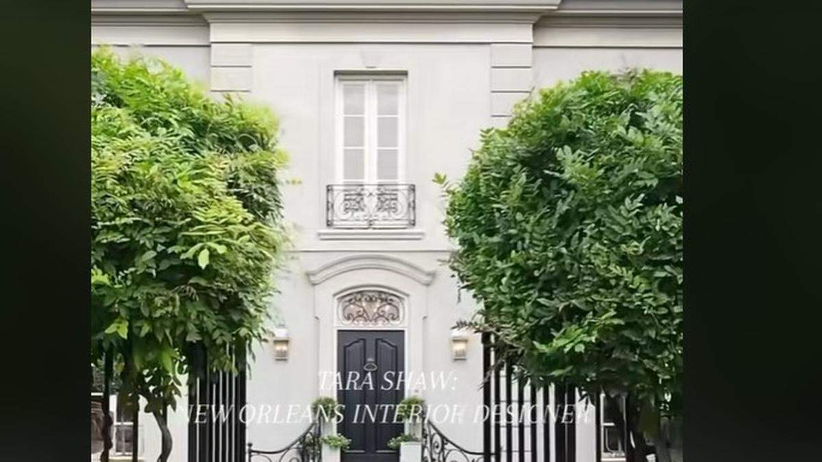 This is the mansion where Travis Kelce and Taylor Swift spent time during Super Bowl week.