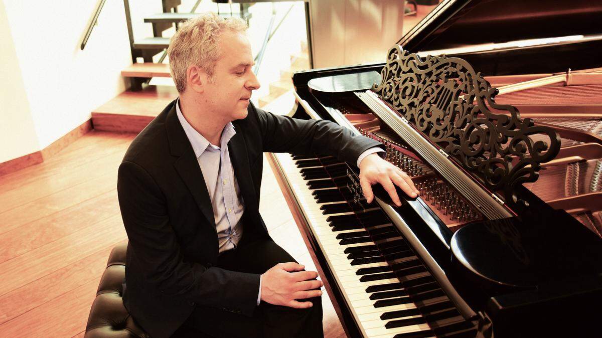 Pianist Jeremy Denk will conduct and perform at the concert with the Academy of St. Martin in the Fields on March 2 at Folly Theater.
