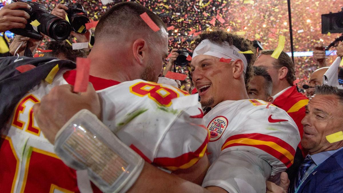 Kansas City Chiefs quarterback Patrick Mahomes celebrates with tight end Travis Kelce after defeating the Philadelphia Eagles 38-35 in the Super Bowl LVII football game on Sunday, Feb. 12, 2023, in Glendale, Ariz.