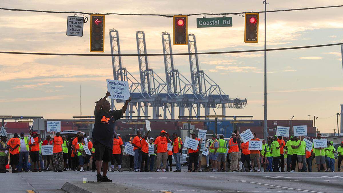 Longshoremen threatening to disrupt holiday deliveries should know change is inevitable — and brings a better world with it.