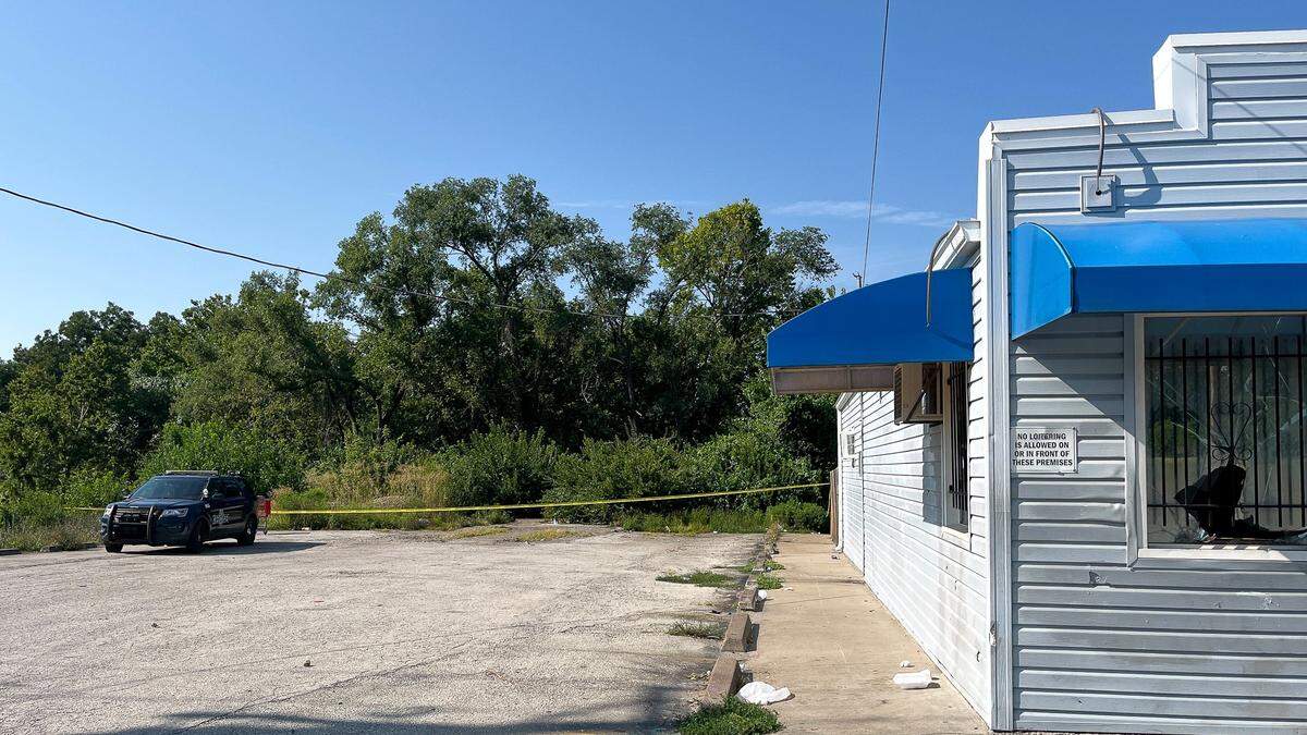 A man was fatally shot Monday morning at a campsite behind a business on in the 900 block of East U.S. 40 highway, which is on the border of Independence and Kansas City, a police spokesman said. The homicide was the third one in less than 12 hours in Kansas City.
