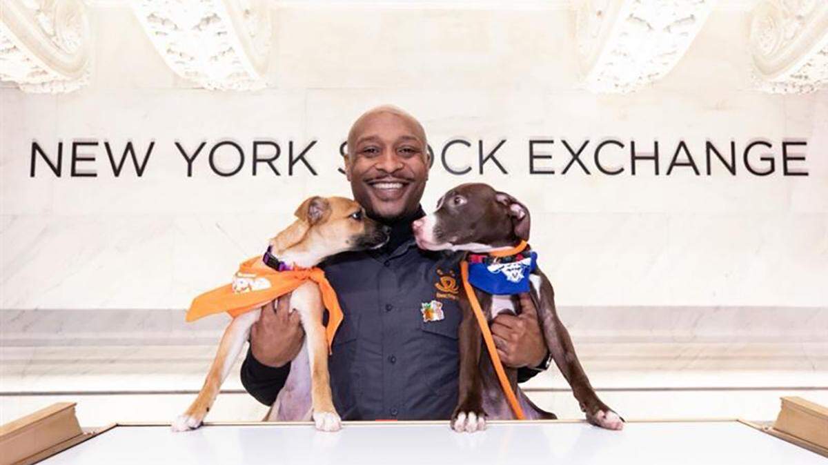 Marlan Roberts is a Kansas City native and executive director of the Best Friends Animal Society’s NYC Adoption Center.