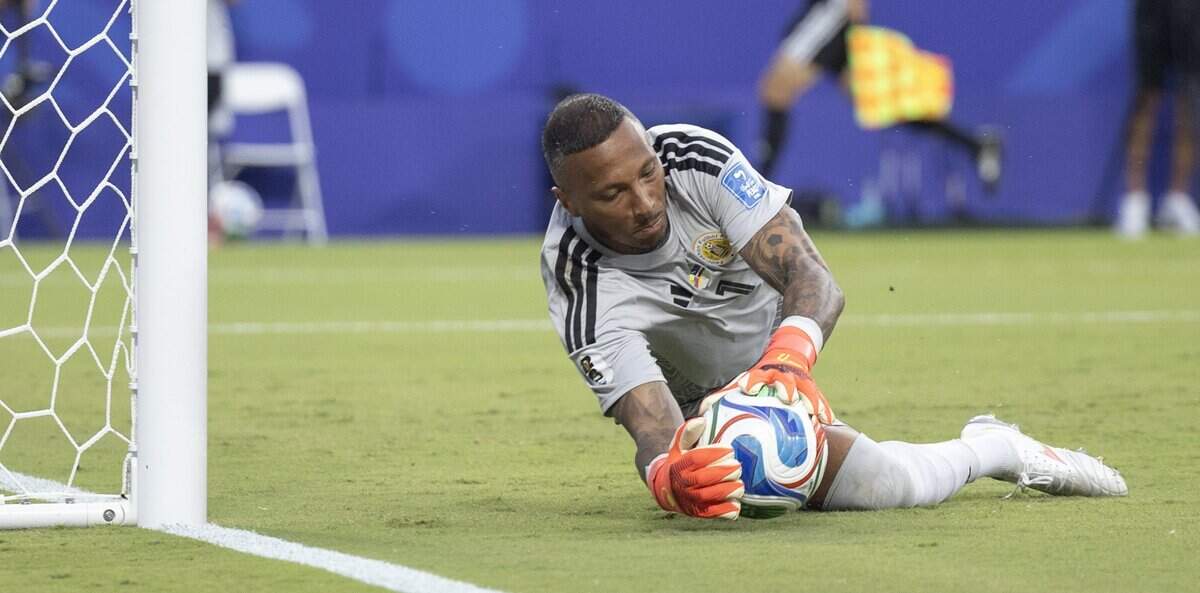 Curaçao goalkeeper Eloy Room (1) makes one of his many saves against Ecuador during a FIFA World Cup group-stage soccer match at Kansas City (Arrowhead) Stadium in Kansas City on Saturday, June 20, 2026.