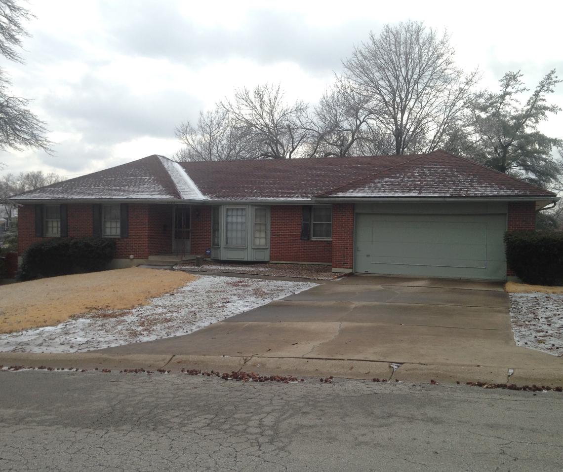 Robert Gross for years lived at a house on Bristol Avenue in south Kansas City. After his arrest in December 2017, he was being held in the federal Leavenworth Detention Center, pending trial on stalking and firearms charges.