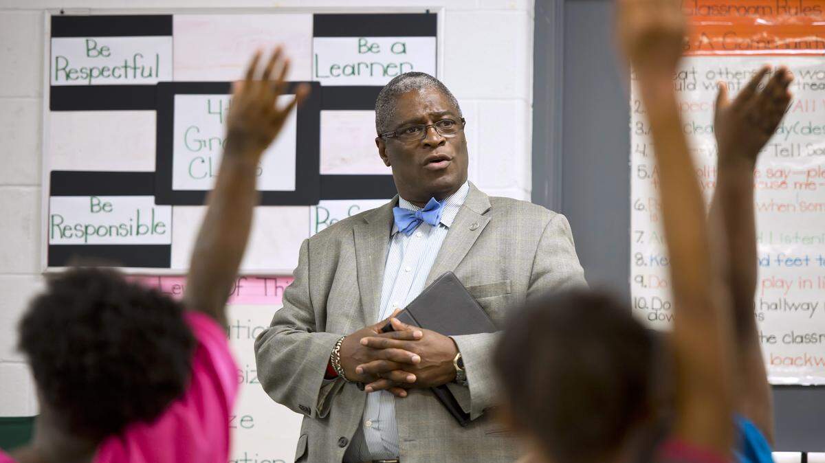 The Greater Kansas City Chamber of Commerce and the Civic Council of Greater Kansas City endorsed Mayor Sly James’ plan to raise sales taxes to fund early childhood education.