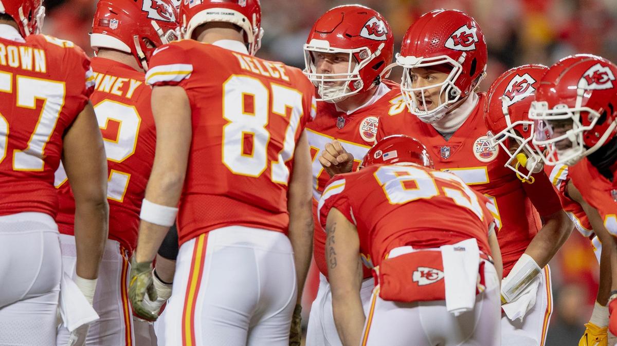 Why NFL refs awarded Kansas City Chiefs extra third-down attempt vs. Cincinnati Bengals