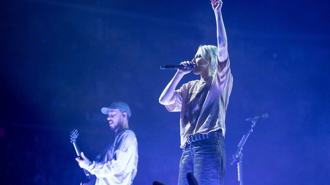 Linkin Park combines heartfelt tributes, classic tunes & a new era in KC concert