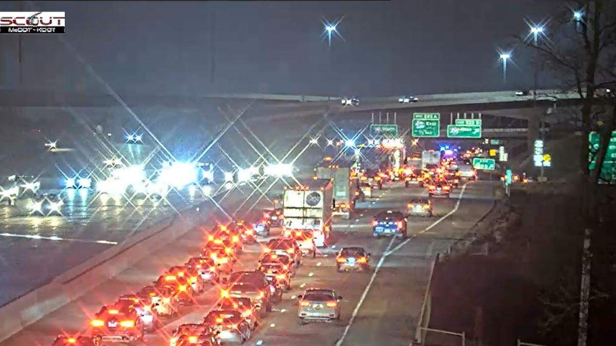 A crash involving multiple vehicles has closed the southbound lanes of Interstate 35 near 119th Street in Lenexa at the start of the morning commute. A Kansas City Scout traffic camera shows traffic at a virtual standstill near the I-35 and Interstate 435 interchange.