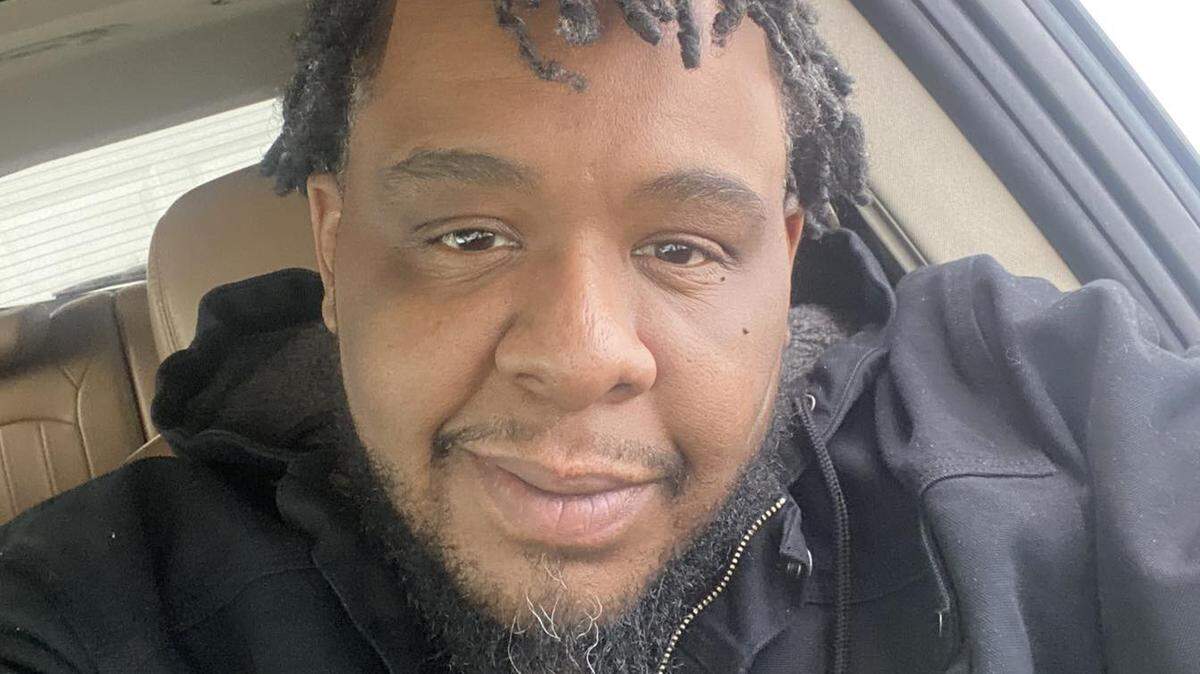 Chapman, a teacher at Argentine Middle School and youth basketball coach, died May 10 from an aneurysm. He was 43. 
