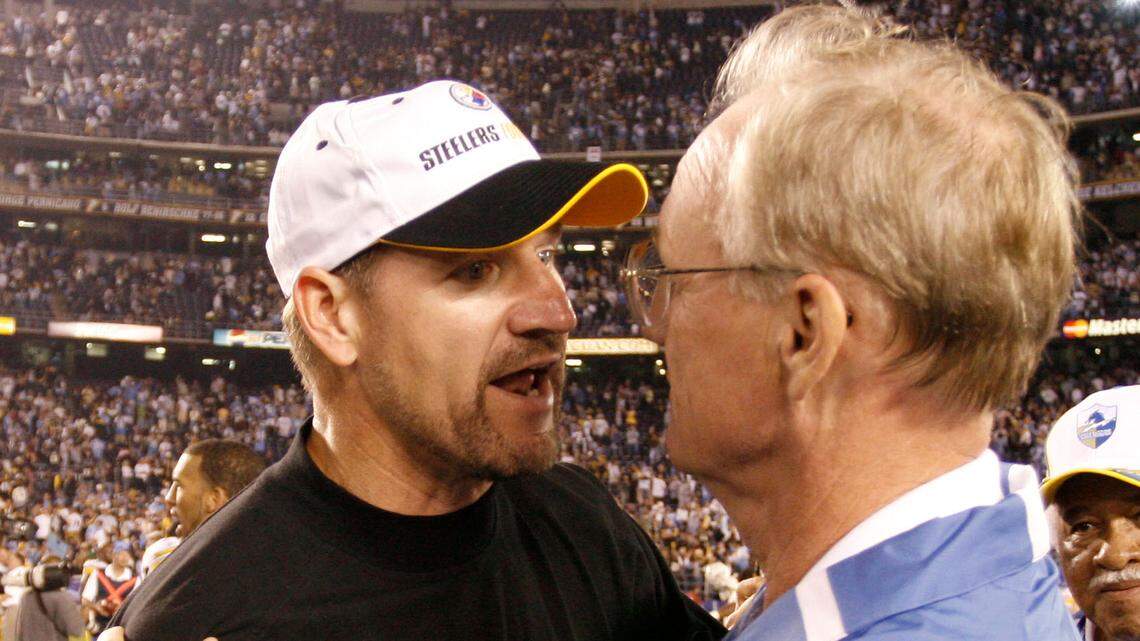 Pittsburgh Steelers head coach Bill Cowher, left, and San Diego Chargers head coach Marty Schottenheimer talk after the Chargers beat the Steelers 23-13 in a football game San Diego, Sunday, Oct. 8, 2006. (AP Photo/Denis Poroy) ORG XMIT: CALI107