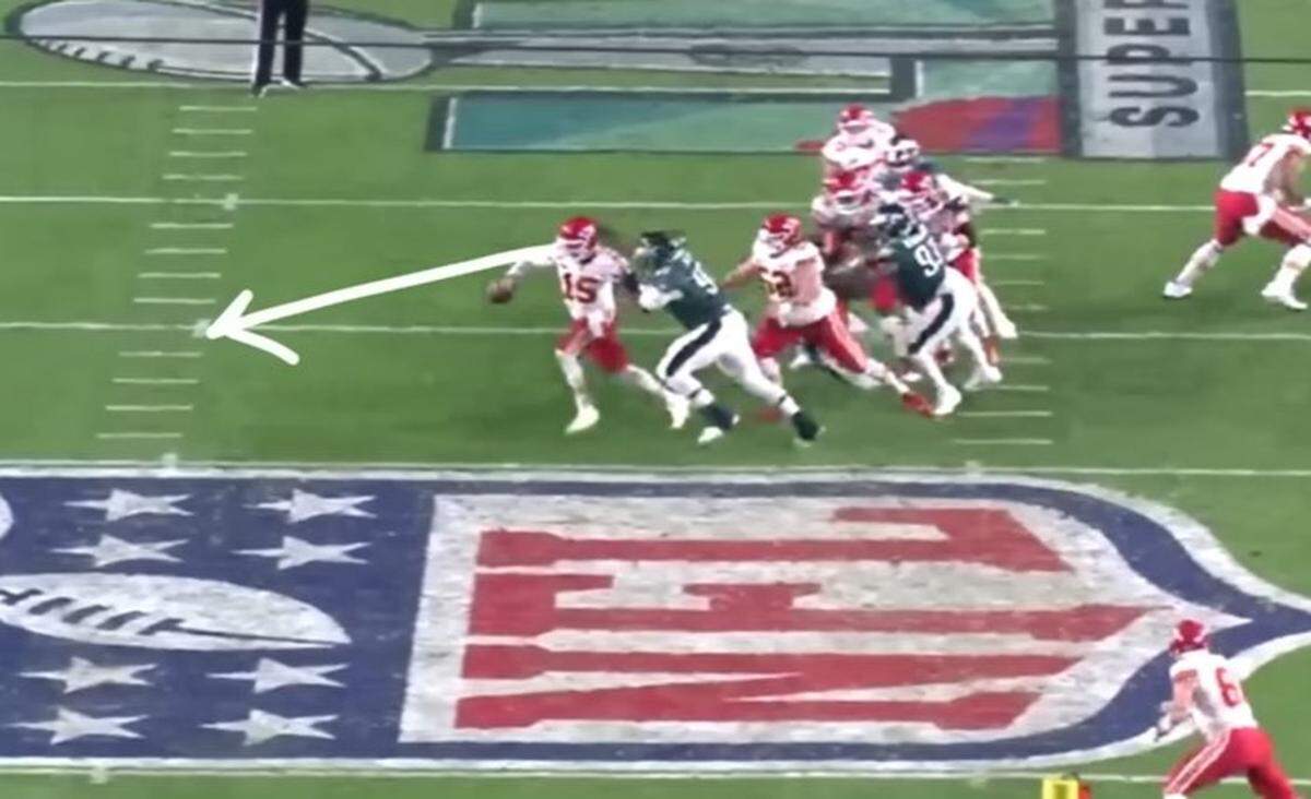Kurt Warner couldn’t believe Chiefs quarterback Patrick Mahomes completed this throw.