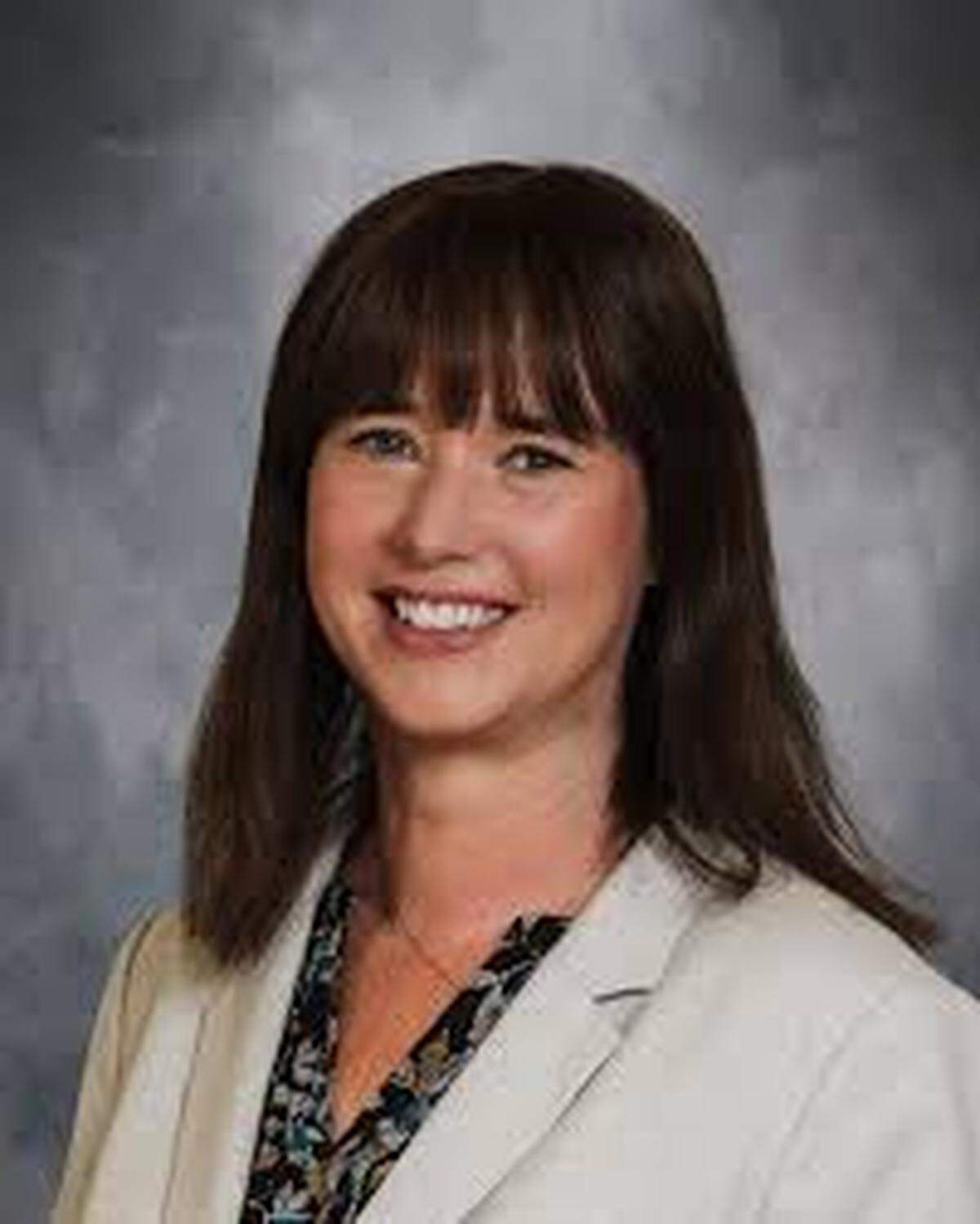 Gina Knapp is running for re-election for Blue Valley Board of Education District Member 5.