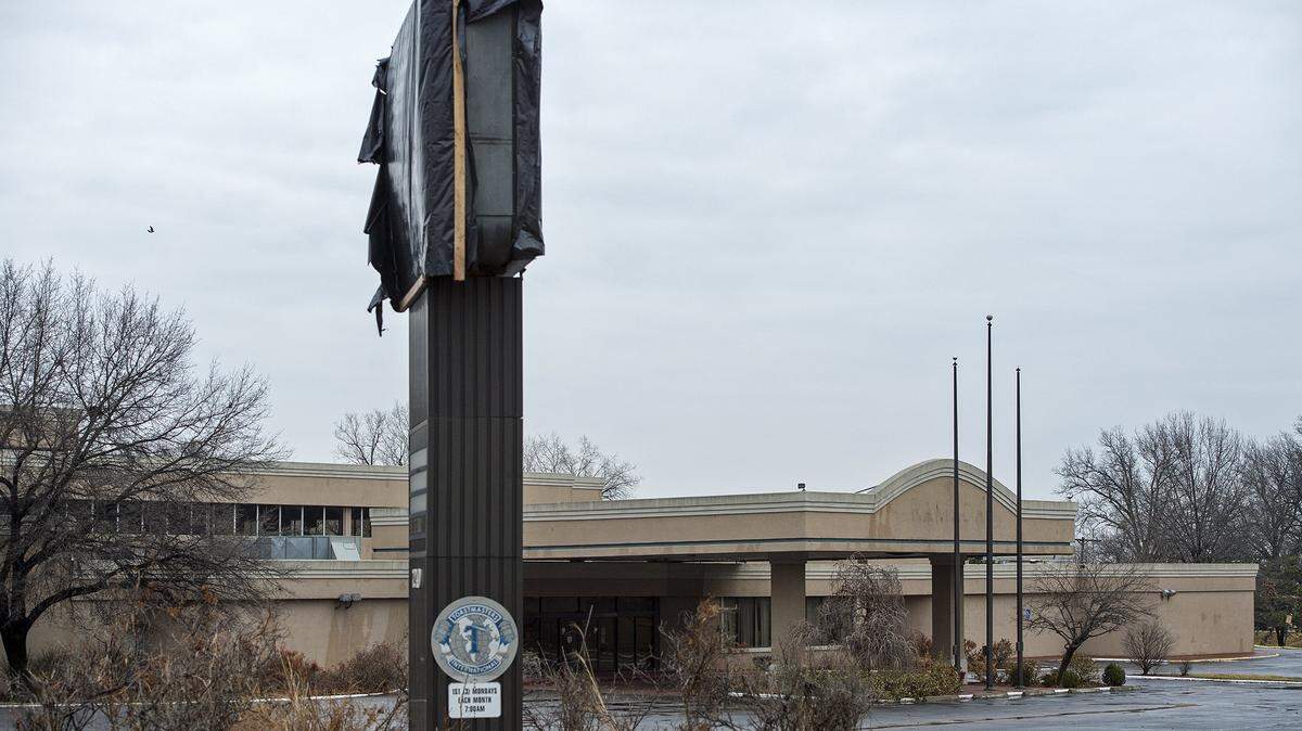 The shuttered Ramada Inn, 7240 Shawnee Mission Parkway, and the nearby closed Knight’s Inn in Overland Park will be torn down.