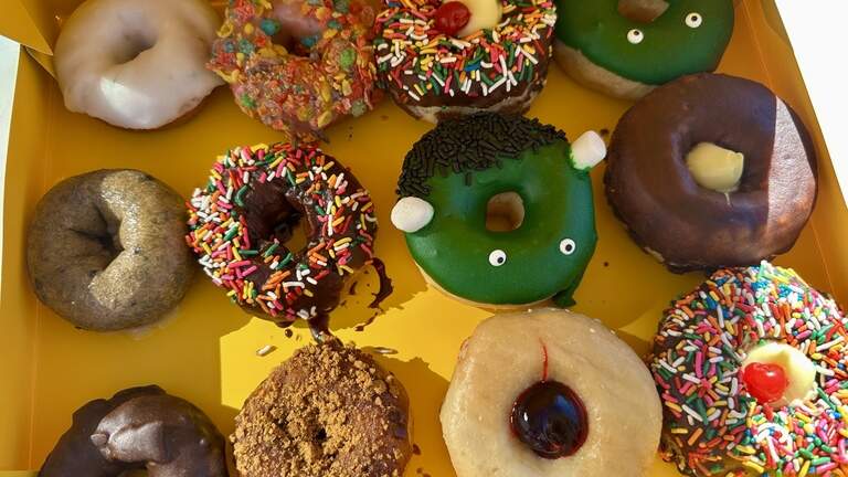 Crown Center becomes new home for this decade-old doughnut shop: ‘Deep honor’ for owner