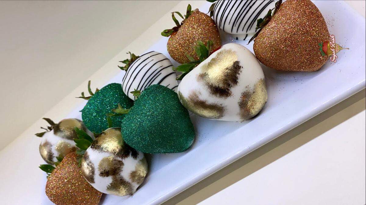 Safari-themed chocolate covered strawberries from Sugahrush Berries.