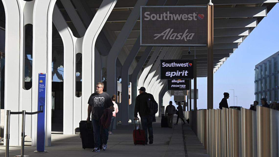 el-toro-loco-in-lenexa-and-legends-raided-by-ice-kansas-city-star