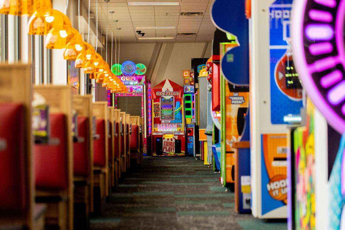 Chuck E. Cheese will take over the former Peter Piper Pizza at Ward Parkway Center later this year.