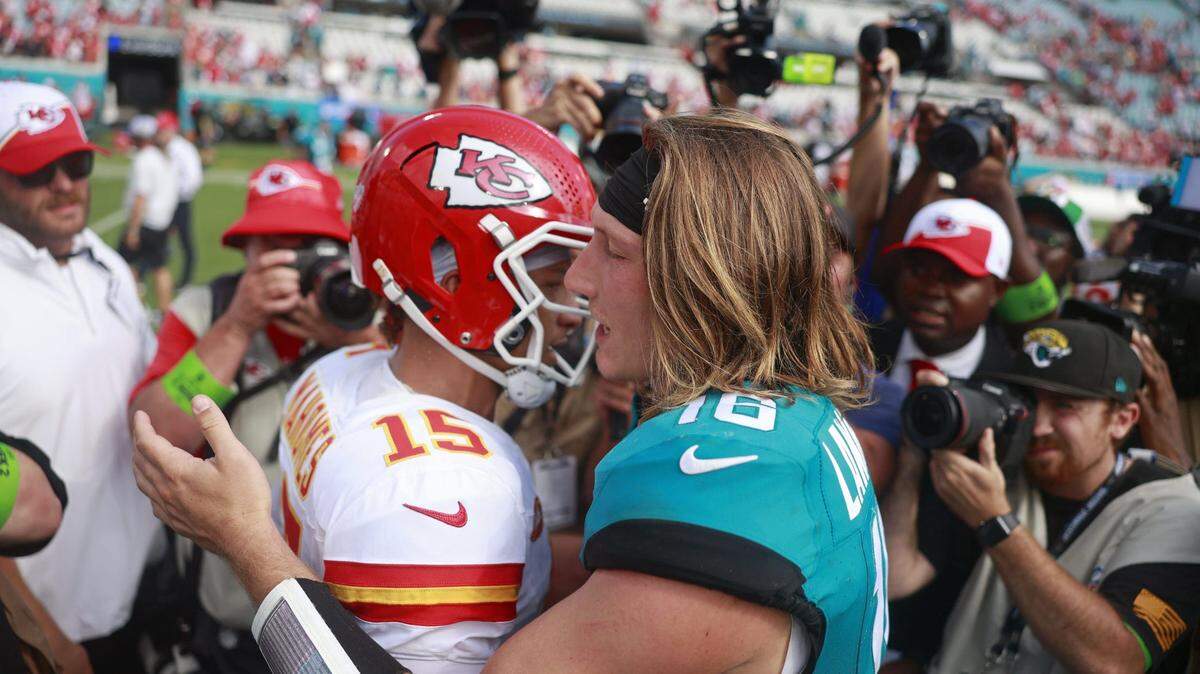 Jacksonville Jaguars quarterback Trevor Lawrence (16), right, congratulates Kansas City Chiefs quarterback Patrick Mahomes (15) after a NFL football game Sunday, Sept. 17, 2023 at EverBank Stadium in Jacksonville, Fla. The Kansas City Chiefs defeated the Jacksonville Jaguars 17-9.