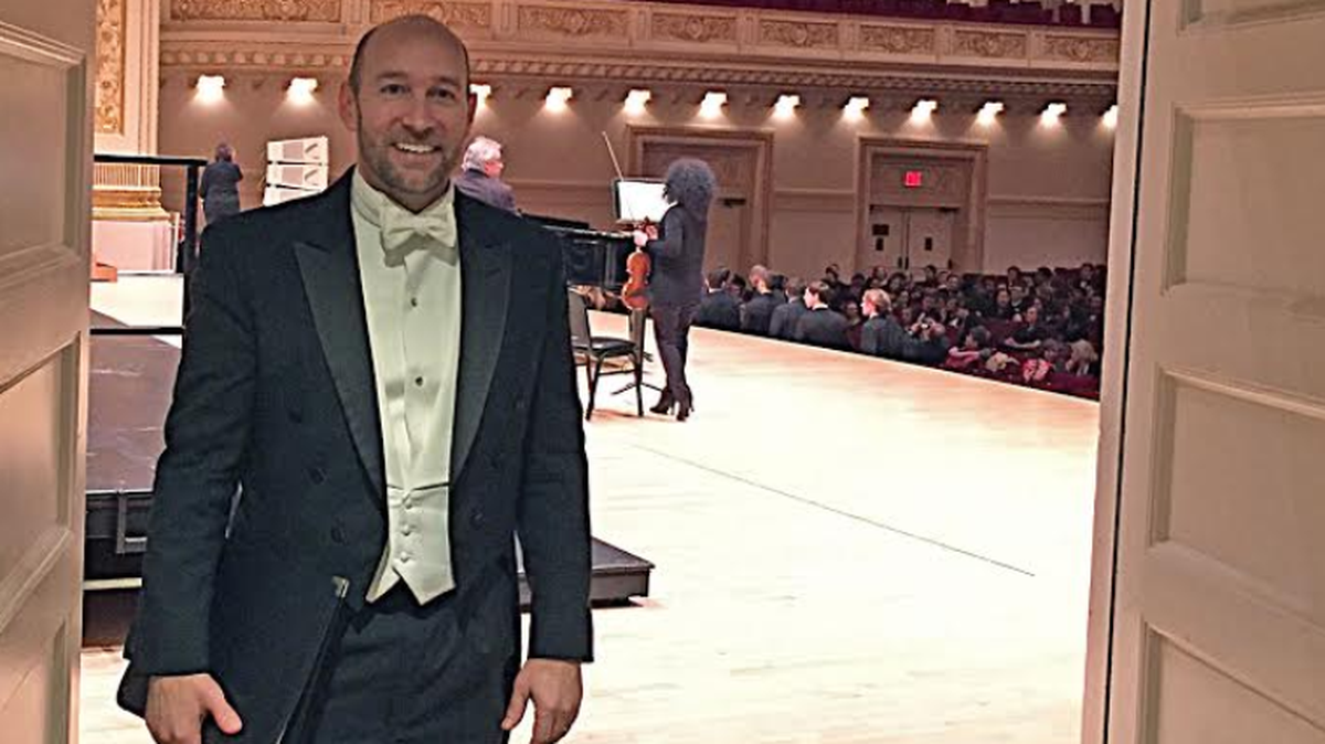 Joel Diffendaffer, the chair of performing arts at Pembroke Hill’s upper school, died Aug. 4, 2018, from an aortic dissection suffered while on a mountain biking trip in Colorado. He was 44.