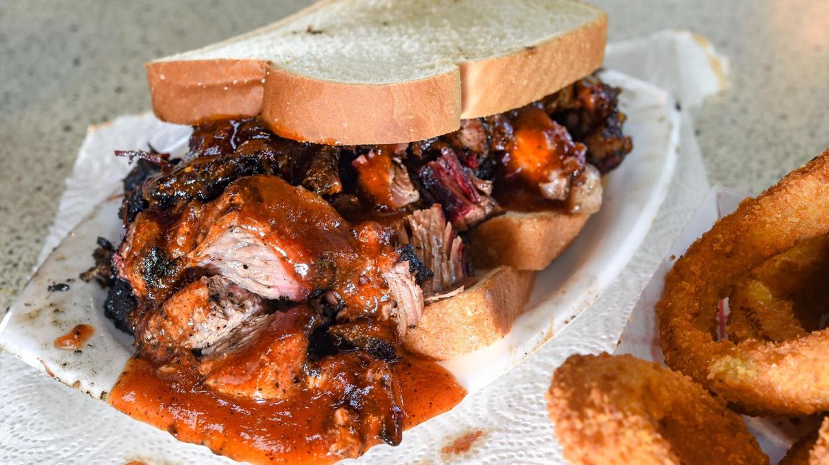 A burnt ends sandwich at LC’s Bar-B-Q.