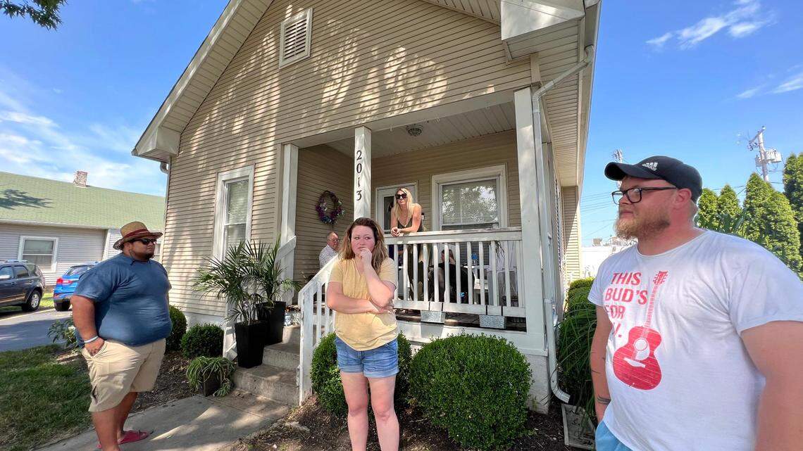 ‘Terrified’: Neighbors react to fatal shooting of North Kansas City police officer