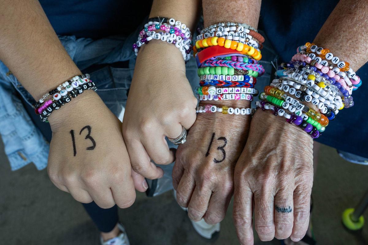 Swifties showed off their friendship bracelets at the Kansas Swifties Monarchs game.
