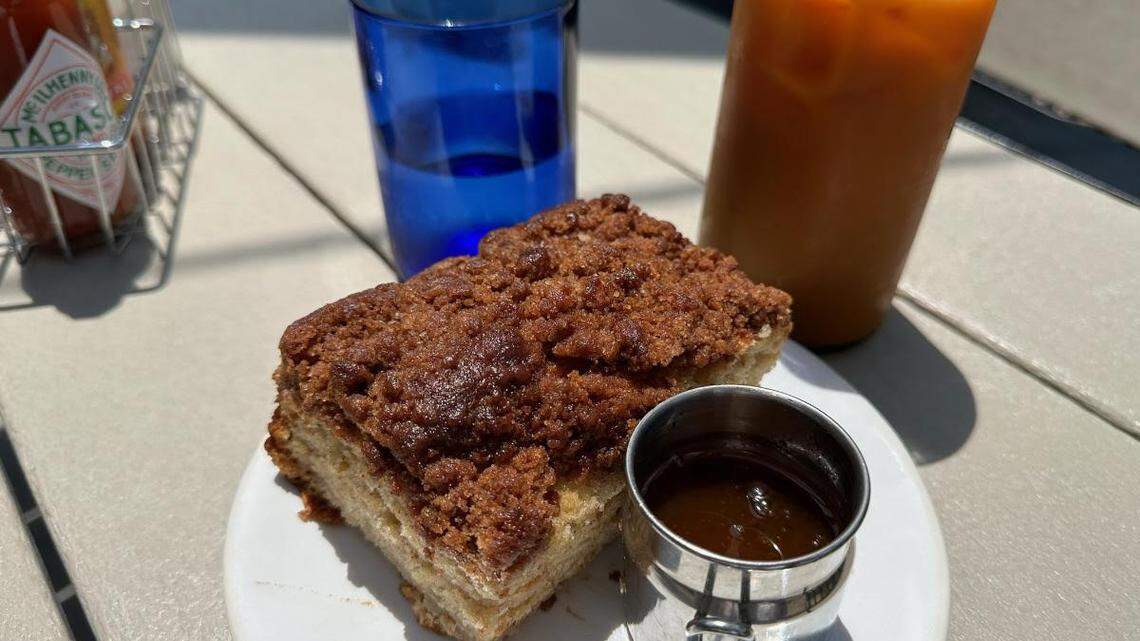 Burgers and baked oatmeal: Two breakfast/brunch/lunch spots open in Johnson County