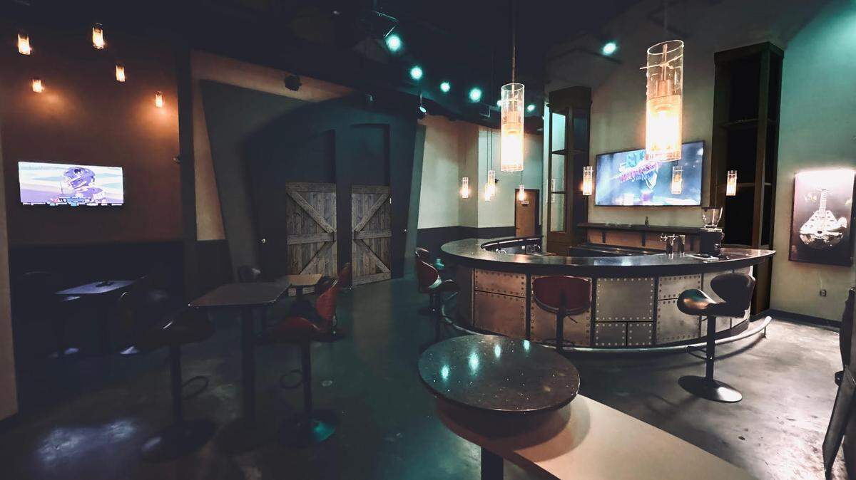 The bar at First Amendment Brew Haha, the comedy club Steve Kramer plans to open at Legends Outlets in June.