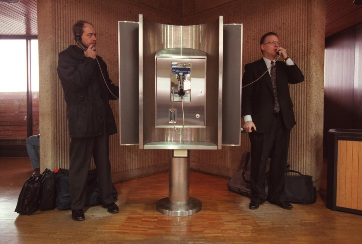 In 1998 travelers still depended on the pay phones at KCI.