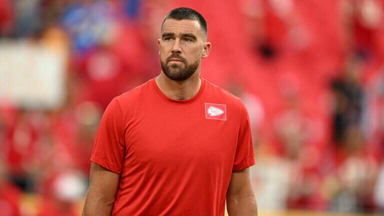 Seven photos of Travis Kelce and Taylor Swift from Sunday’s Chiefs-Lions game