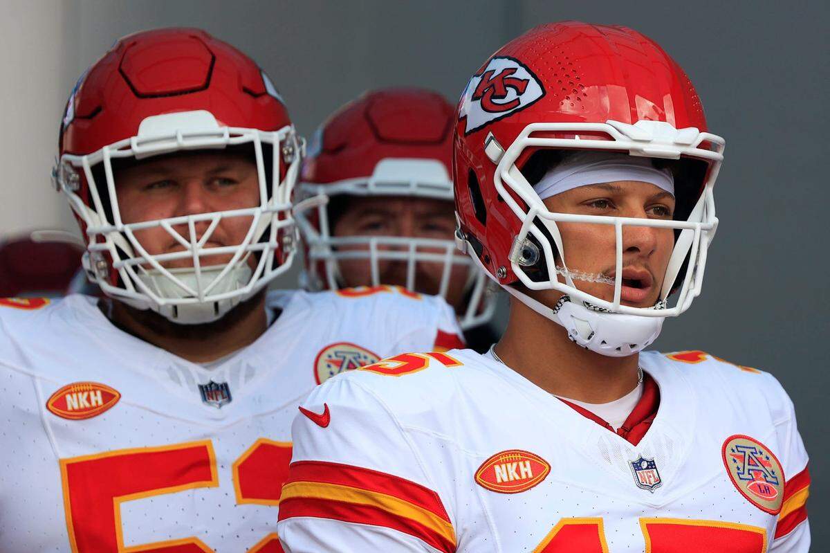 Chiefs center Creed Humphrey, left, quarterback Patrick Mahomes and their teammates play host to the Chicago Bears on Sunday at GEHA Field at Arrowhead Stadium.