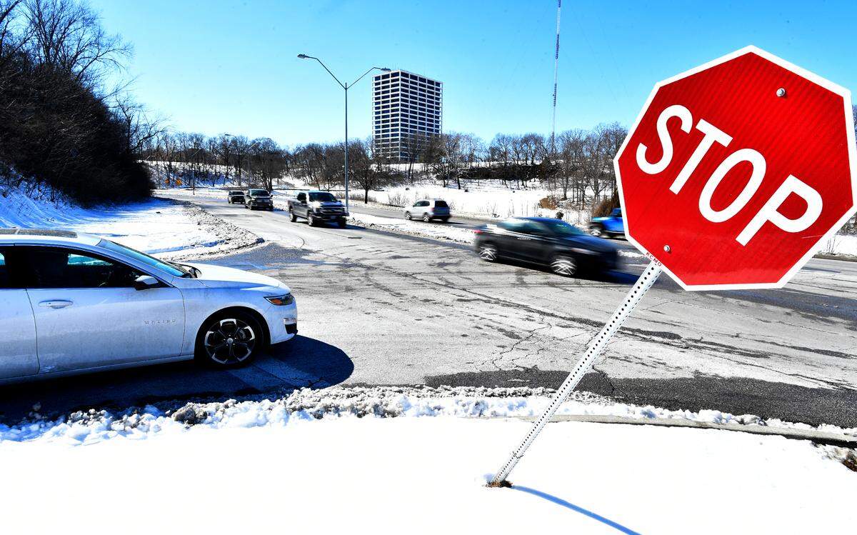 The intersection at 29th Street and Broadway Boulevard was identified as one of the deadliest locations for traffic fatalities in Kansas City.