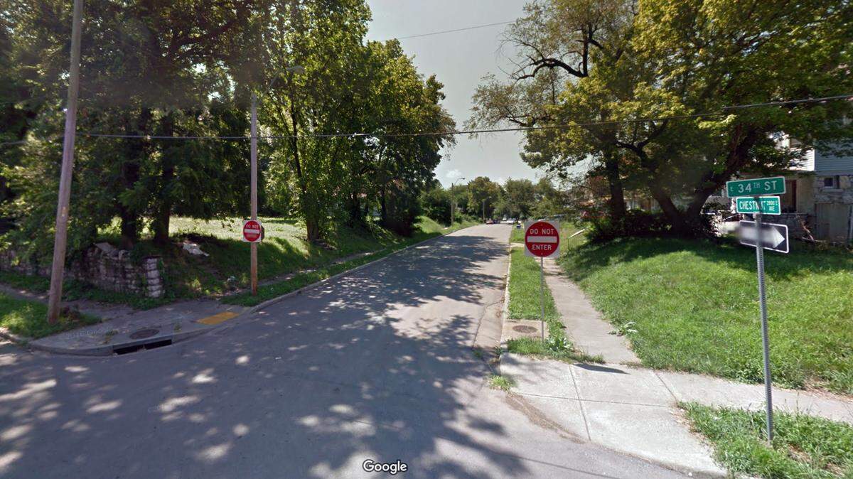 Police surrounded a Kansas City house near 34th Street and Chestnut Avenue after a woman was found shot in a car. This Google Maps Street View photo of the area is from July 2016.