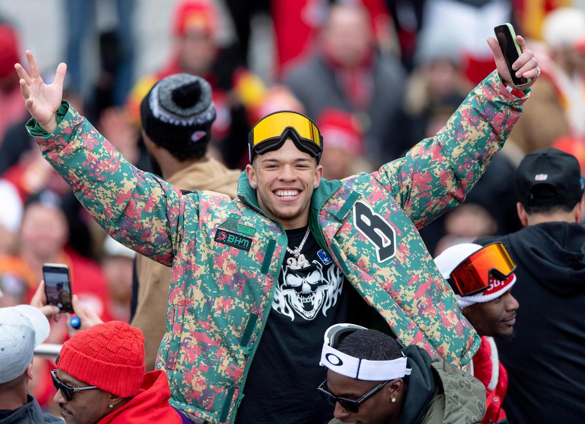 Chiefs wide receiver Skyy Moore stood out in a Billionaire Boys Club ’80s-flavored puffer jacket that wasn’t Chiefs red.
