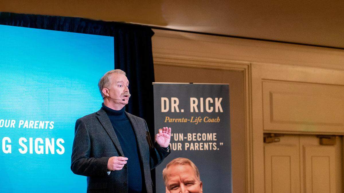 University of Kansas alum Bill Glass plays Dr. Rick, a therapist who helps young homeowners avoid becoming their parents, in TV commercials for Progressive insurance.