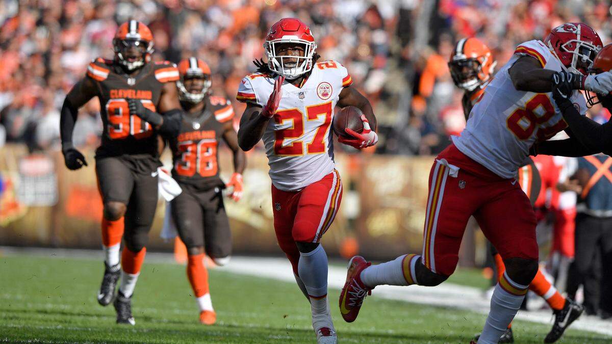Kansas City Chiefs running back Kareem Hunt nabbed a short pass from quarterback Patrick Mahomes and ran in for a 50-yard touchdown against the Browns in Cleveland. It was Mahomes’ 27th touchdown pass of the 2018 regular season.