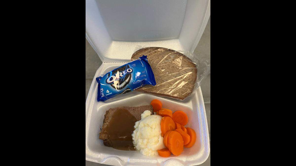 Since its inception, Lee’s Summit Meals on Wheels has partnered with Lee’s Summit Medical Center to prepare nutritionally balanced meals that also accommodate special diets. For those who don’t have to avoid sugar, a sweet treat is often included.
