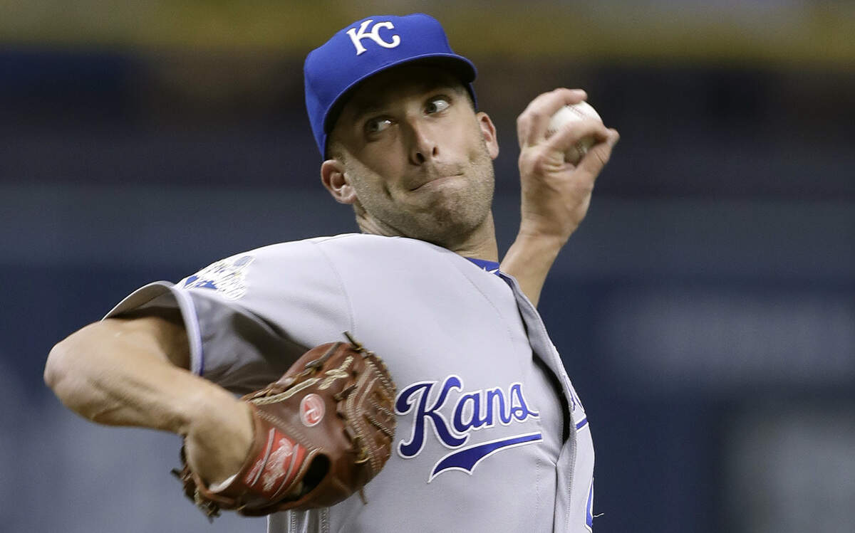 Kansas City Royals pitcher Danny Duffy delivers to the Tampa Bay Rays during the first inning of a baseball game, Monday, Aug. 1, 2016, in St. Petersburg, Fla. 