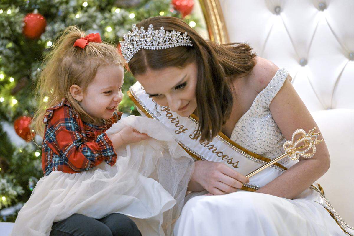 Olivia Pikul, with Eloise Newberry of Gladstone during a 2022 visit, will serve as a Fairy Princess for the fifth consecutive year at the Museum of Kansas City.